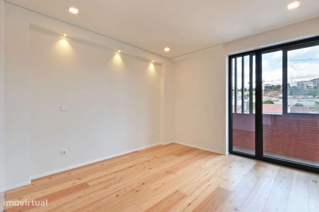 T2 Creixomil - Excelente Construção-6