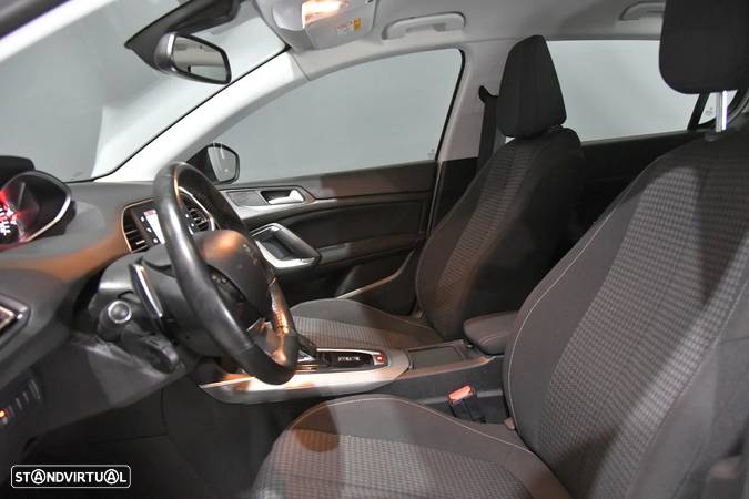 Peugeot 308 1.5 BlueHDi Style EAT8 - 16