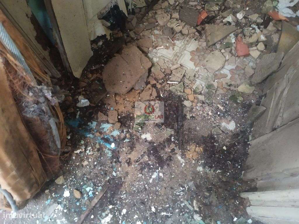 Moradia  para Recuperar no Troviscal-29