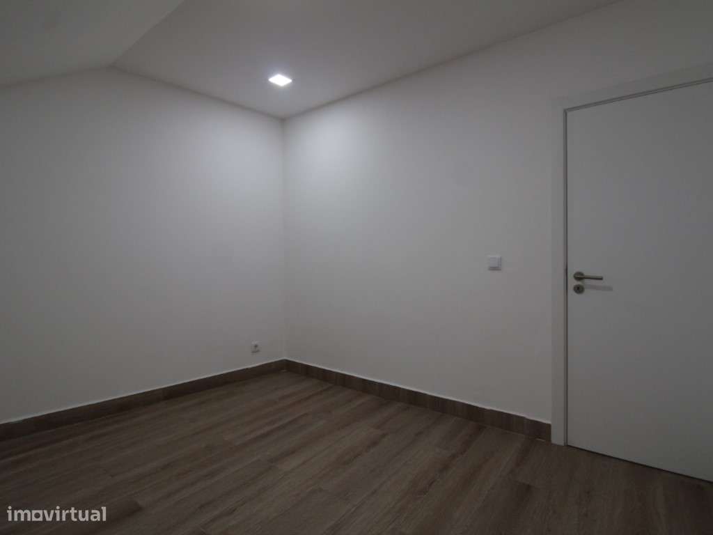 Apartamento T1 remodelado , na Pedrulha a 6 Minutos do Centro - Grande imagem: 5/8