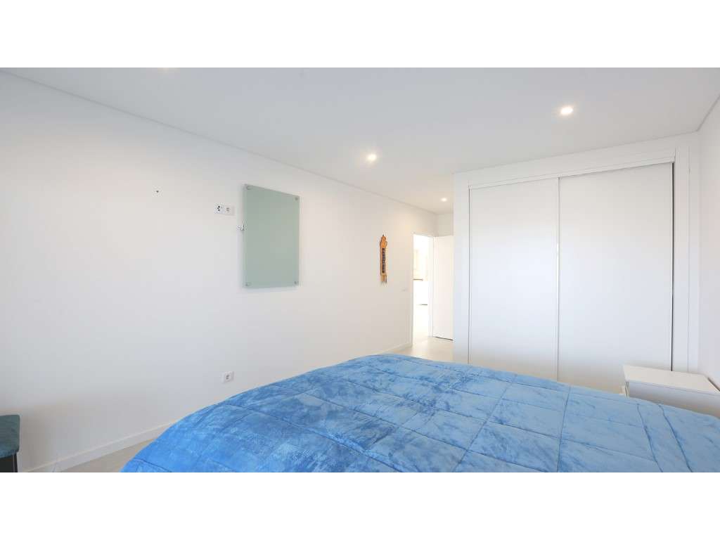 Penthouse T2 com vista panorâmica de mar e terraço privado em condo...-19