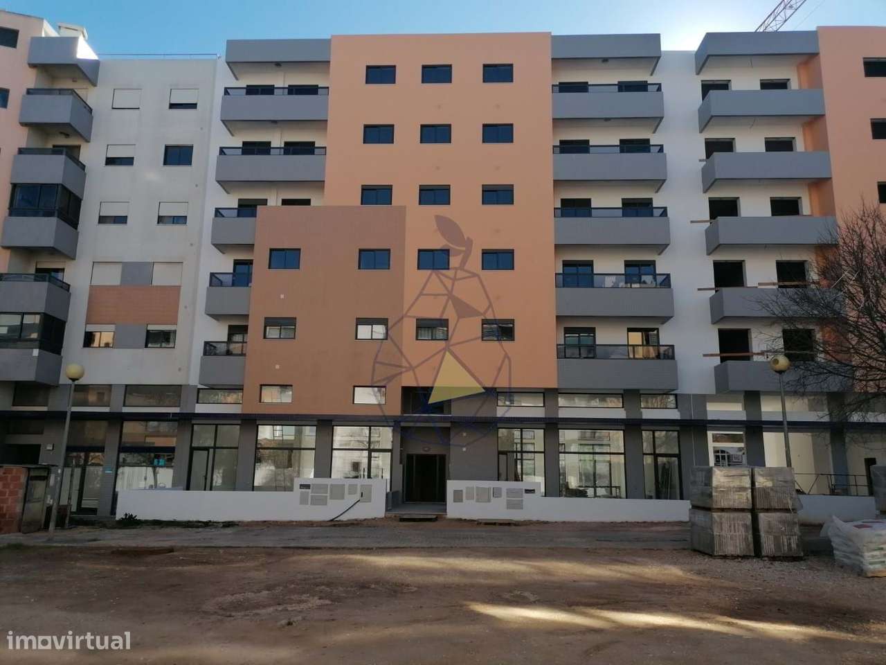 Loja grande localizada em zona de muito movimento, perto do Centro Com - Grande imagem: 5/12