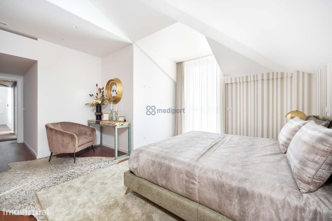 APARTAMENTO T3 JUNTO AO CASTELO LEIRIA - FACÇÃO E-23