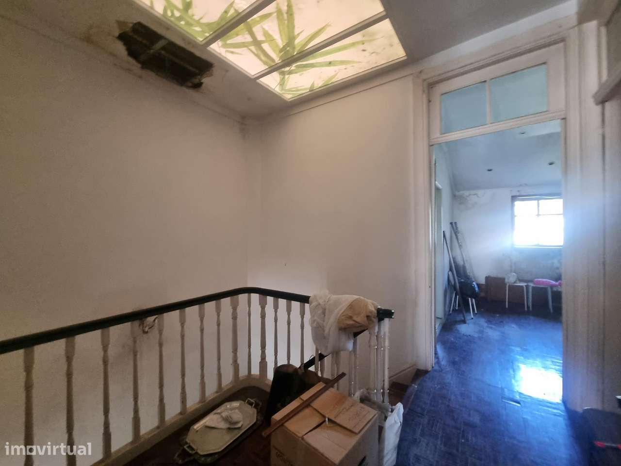 REF2010 - MORADIA C/Garagem e Jardim - Rua Duque Saldanha, Porto-4