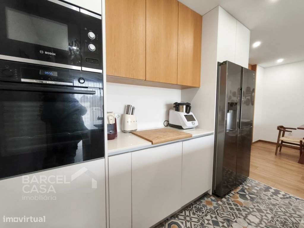 Oportunidade Única: Moradia T3 Térrea Semi-Nova em Manhente!-6