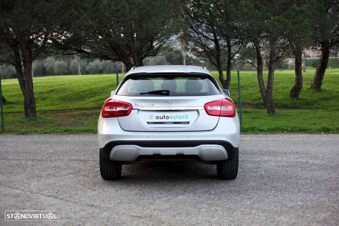 Mercedes-Benz GLA 180 d Urban - 9