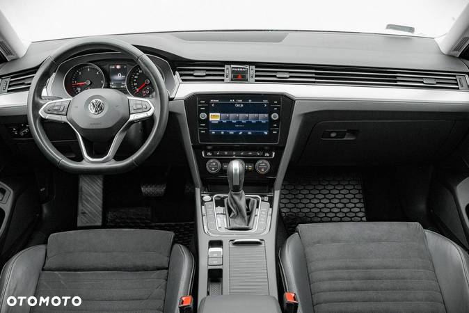 Volkswagen Passat 2.0 TDI Elegance DSG - 16