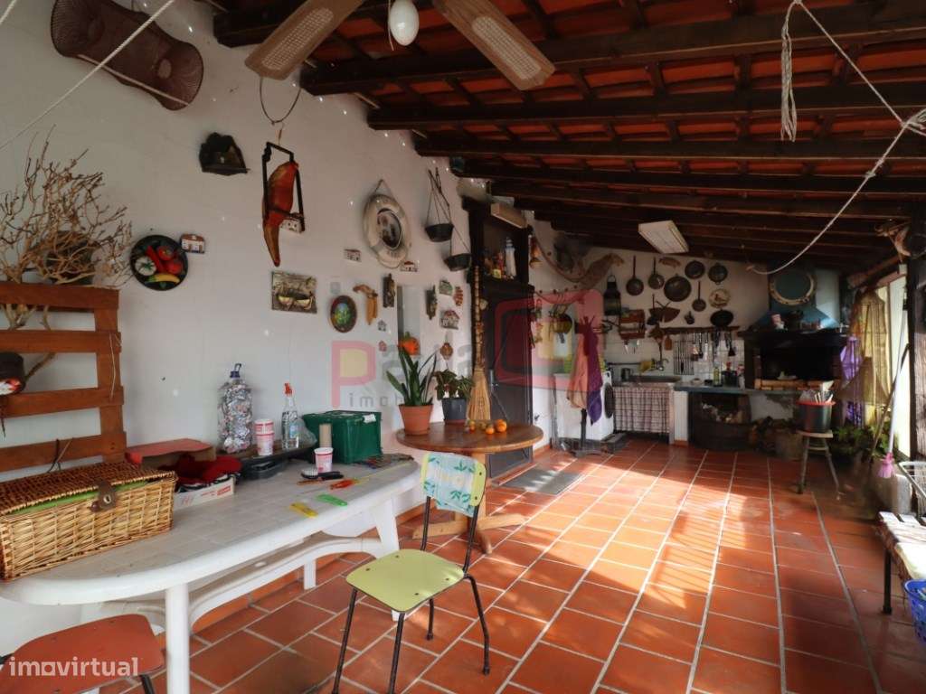 TERRENO COM CASAS - SARILHOS GRANDES - Grande imagem: 4/60