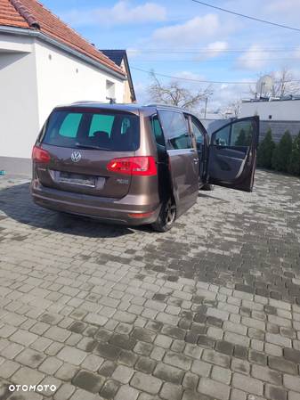 Volkswagen Sharan 2.0 TDI Highline DSG - 2