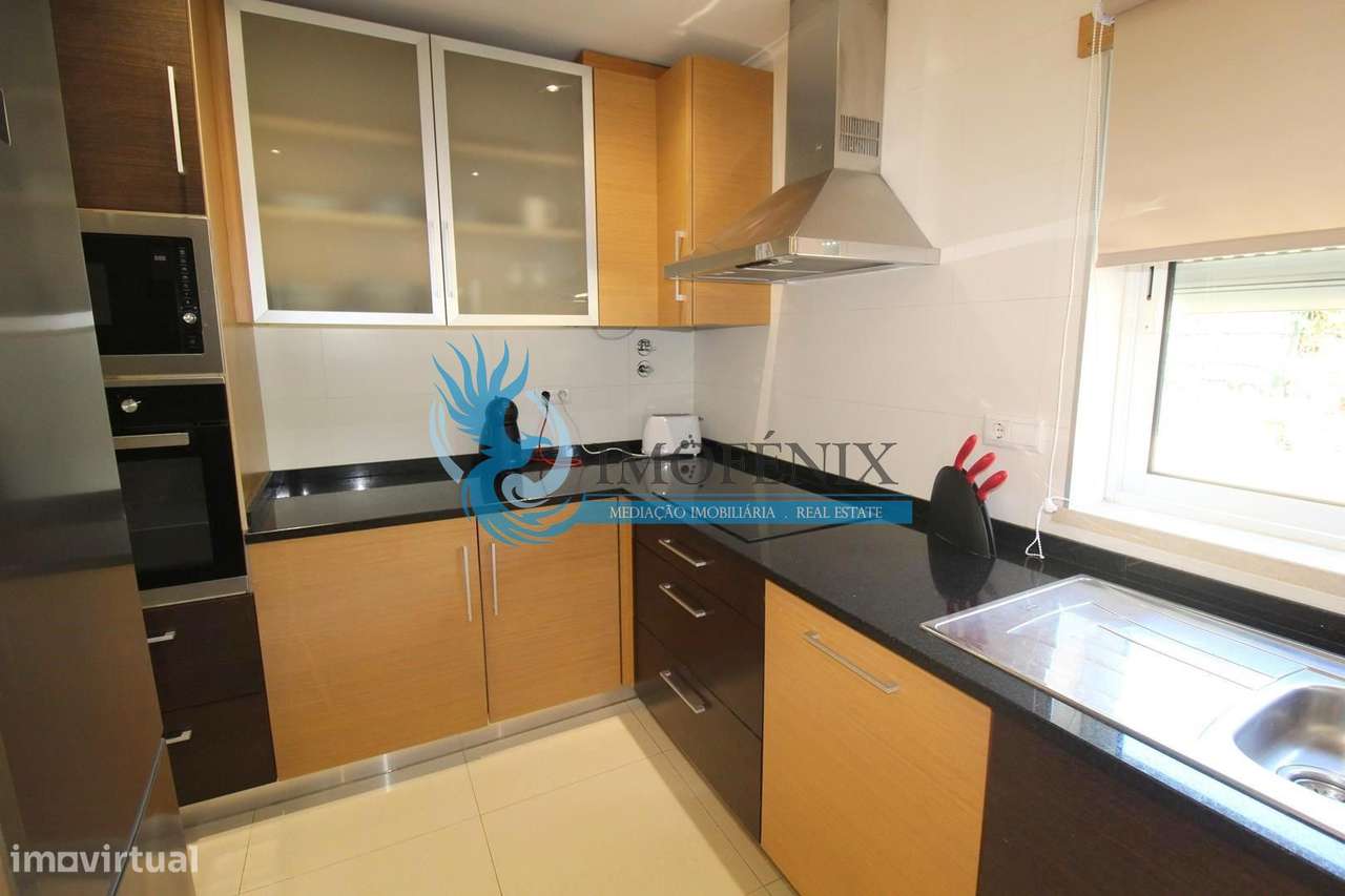 Moradia Geminada renovada T2+1 com piscina e garagem- Patroves- Albufe-8