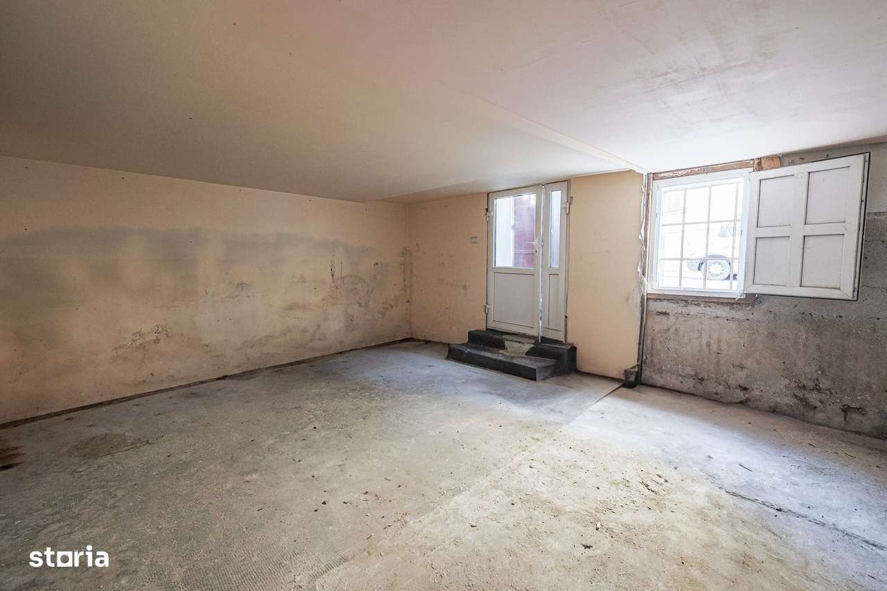 Proiect de clinică sau birouri în centru – casă cu demisol, de renovat - Imagine principală: 5/15