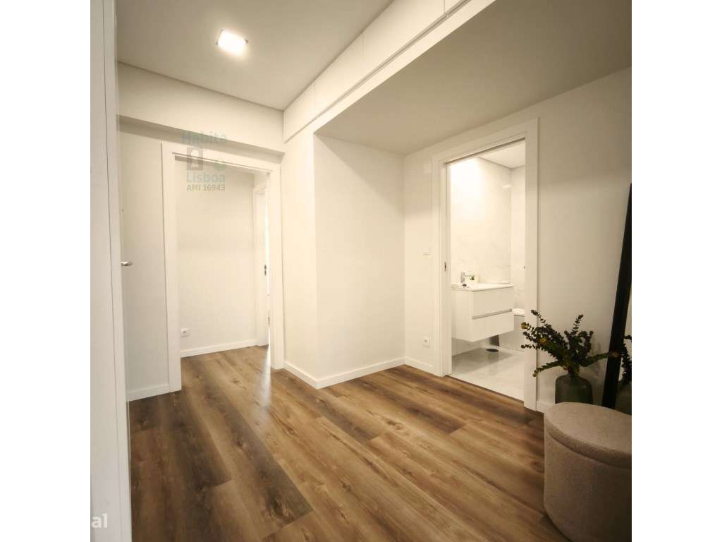 T3 Renovado e Mobilado Vista Monsanto | Varanda de 12m2-21