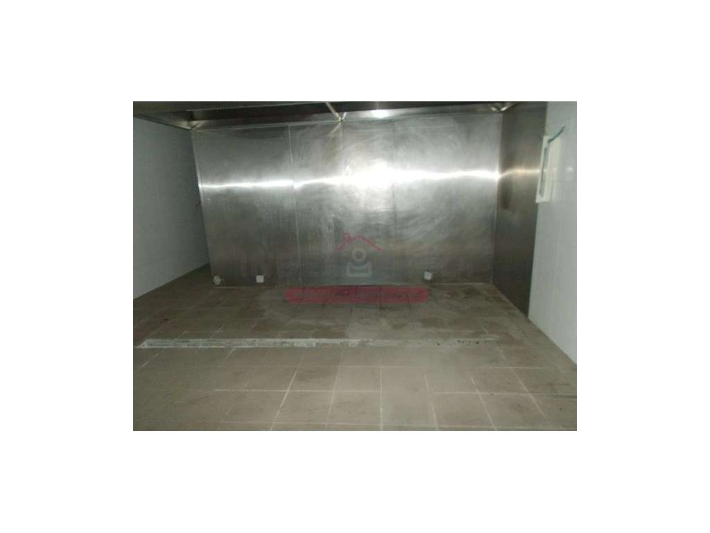 Prédio P/ comércio adequado a bar/discoteca - Aradas - Aveiro-8