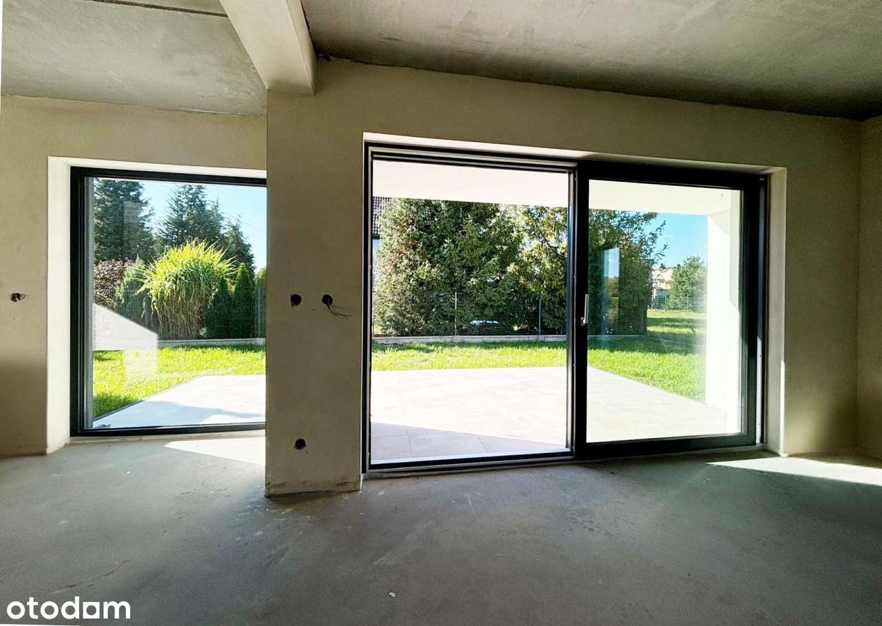 Przestronny dom z garażem i tarasem w spokojnej okolicy-6