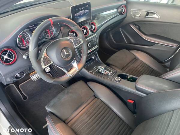 Mercedes-Benz GLA AMG 45 4-Matic - 9