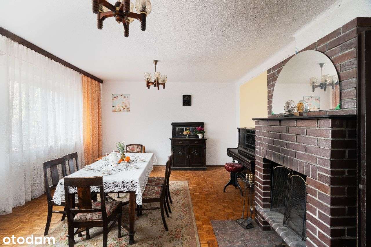 Dom i dodatkowy budynek mieszkalno-gospodarczy-4