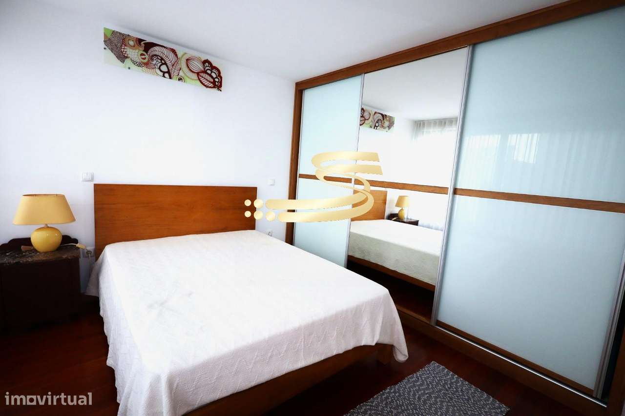 Moradia única na primeira linha de mar em Espinho-3
