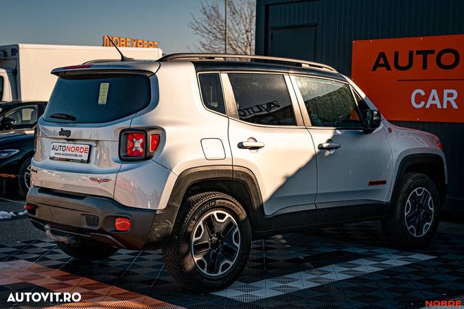 Jeep Renegade 1.3 Turbo 4x4 AT9 Limited - 10