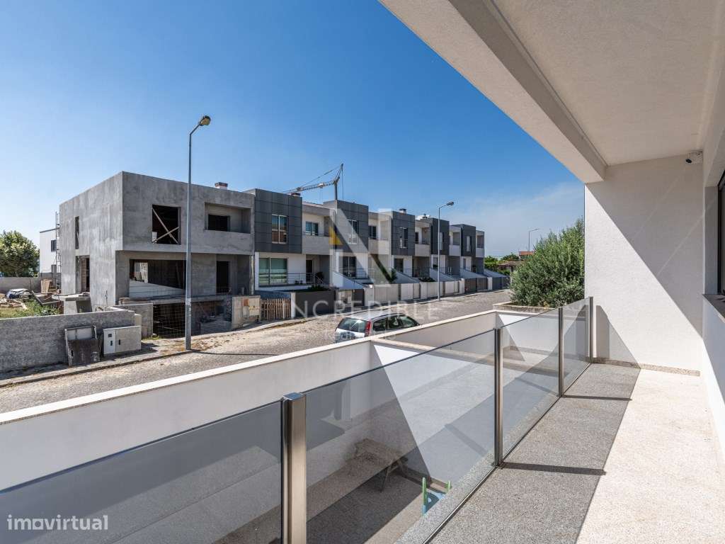 MORADIA T3 SEMI-NOVA EM GAVETO - MERELIM, BRAGA-8