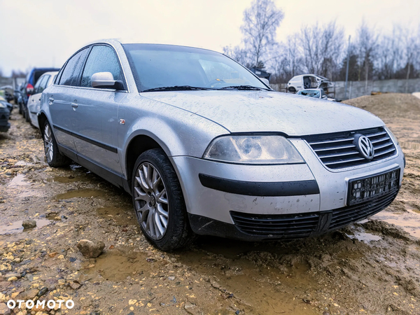 Volkswagen Passat 1.9 TDI 2001 na części - 2