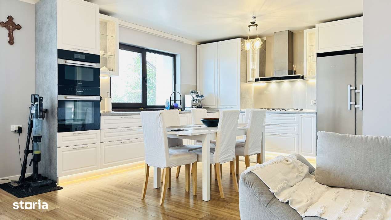 Casa spatioasa cu teren generos | 5 camere | Ovidiu – zona linistita - Imagine principală: 5/19