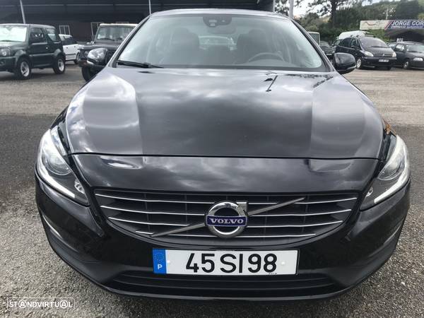 Volvo S60 2.0 D3 Momentum Geartronic - 3