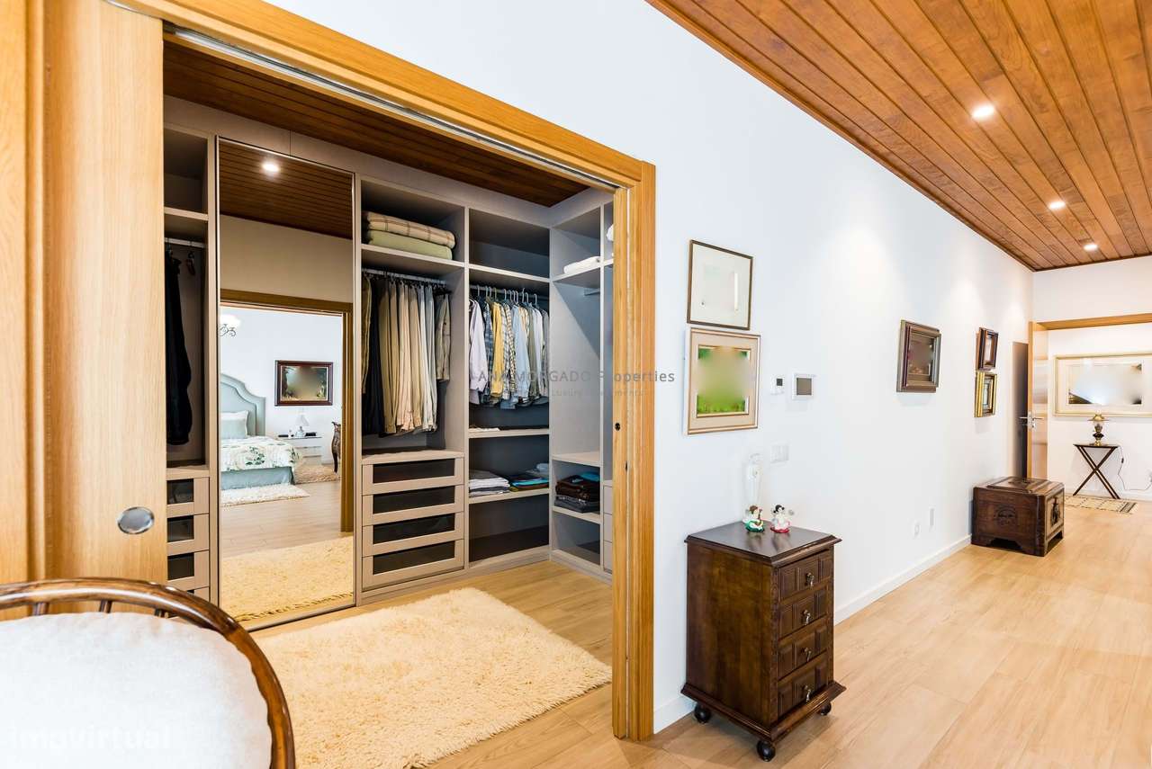 Moradia de Alto Padrão na Marinha Grande – Perto de Leiria e das Praia-40