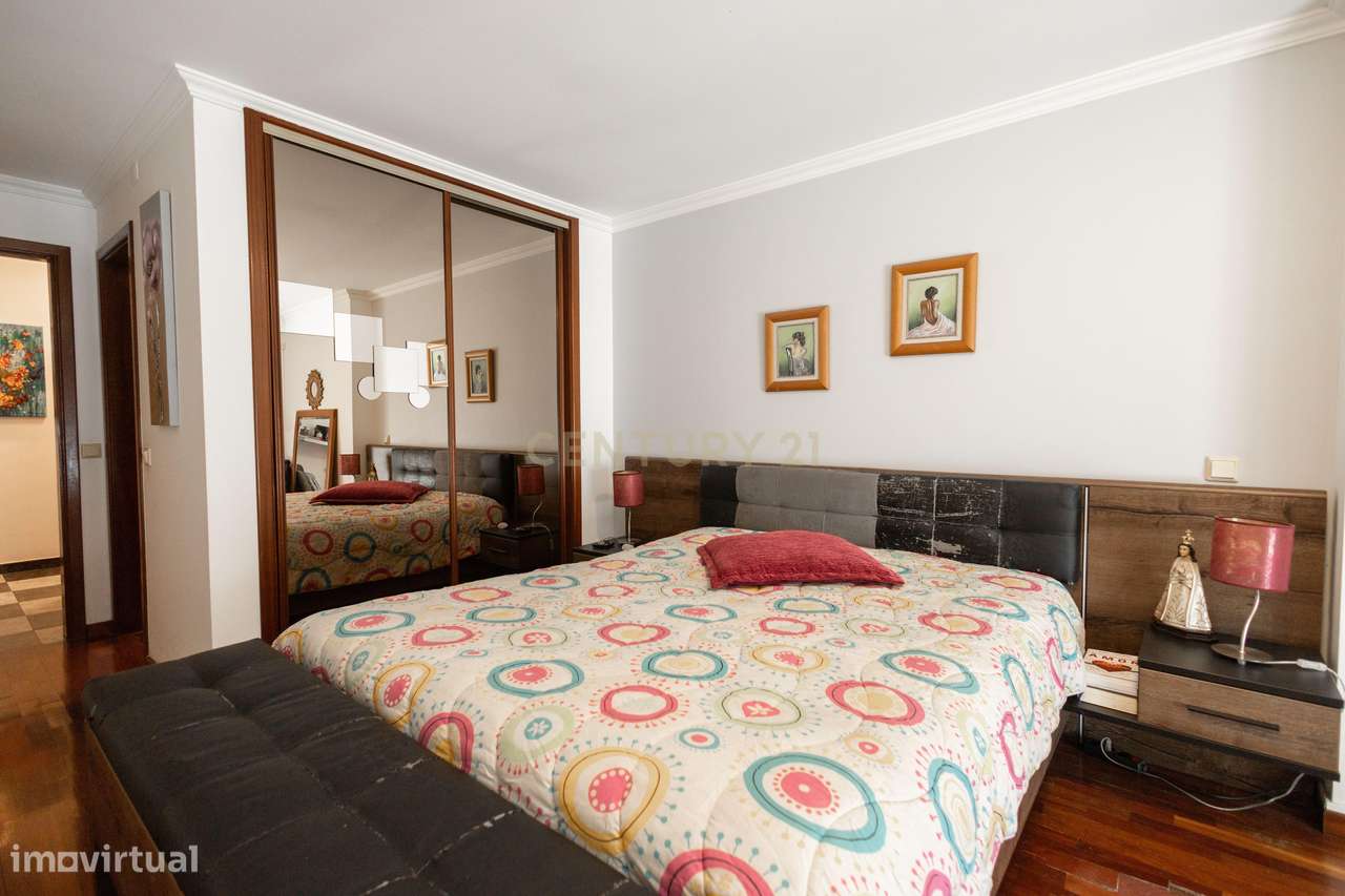 Apartamento T3 com 2 Suites e Terrço-Minde-6