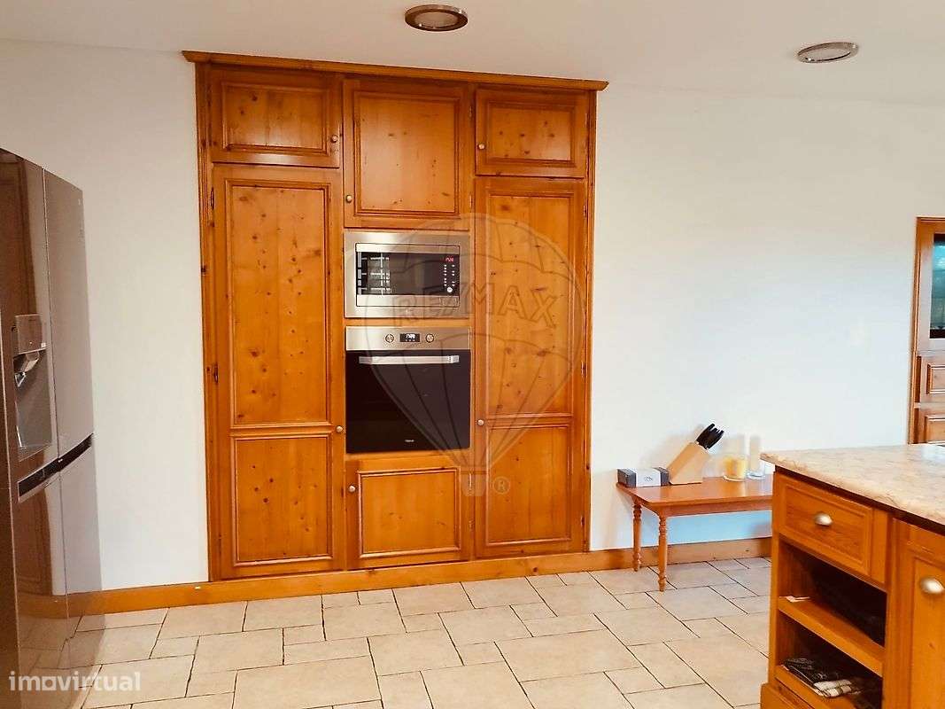 Moradia T4 para venda-16