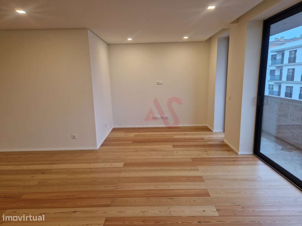 Apartamento T2 no 4. andar em Creixomil, Guimarães - Grande imagem: 5/21