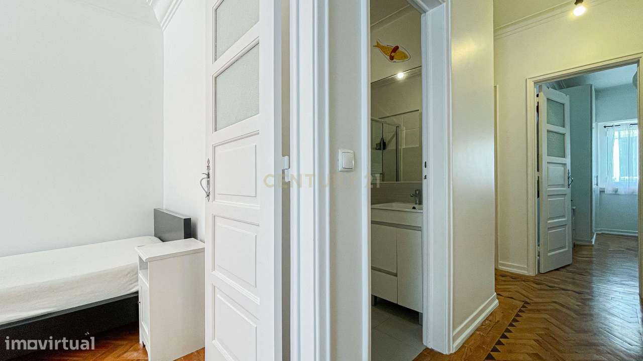 Apartamento T1 convertido em T2 - Remodelado - 10 min Metro-13