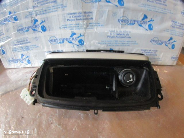 Grelha Friso E8X51167078571 E9X51167129555 BMW E90 LCI 2009 325I 24V 220CV 4P BEGE MEIO GRE ESQUEIRO - 1