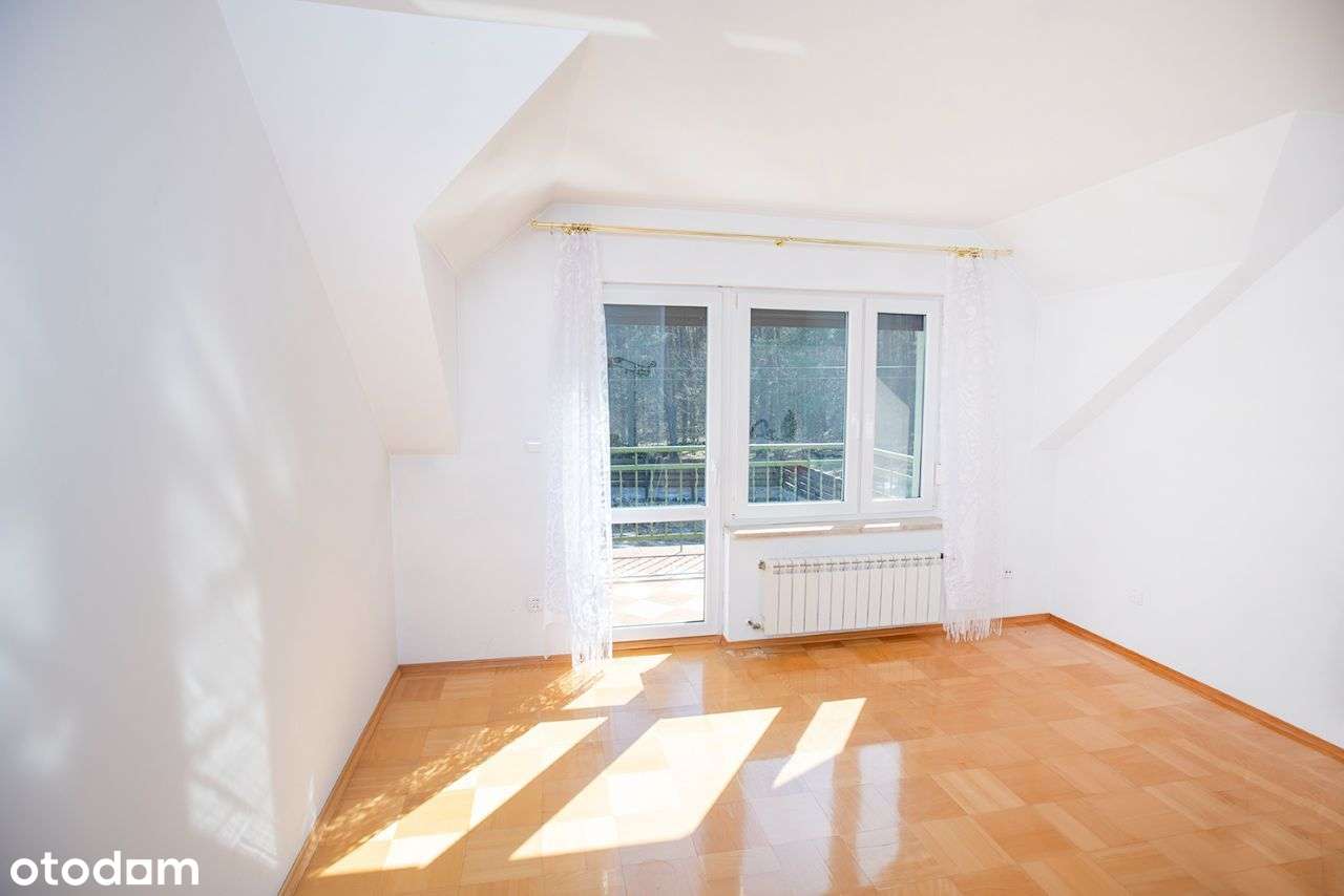 Dom z dużą działką oraz halą produkcyjną-9