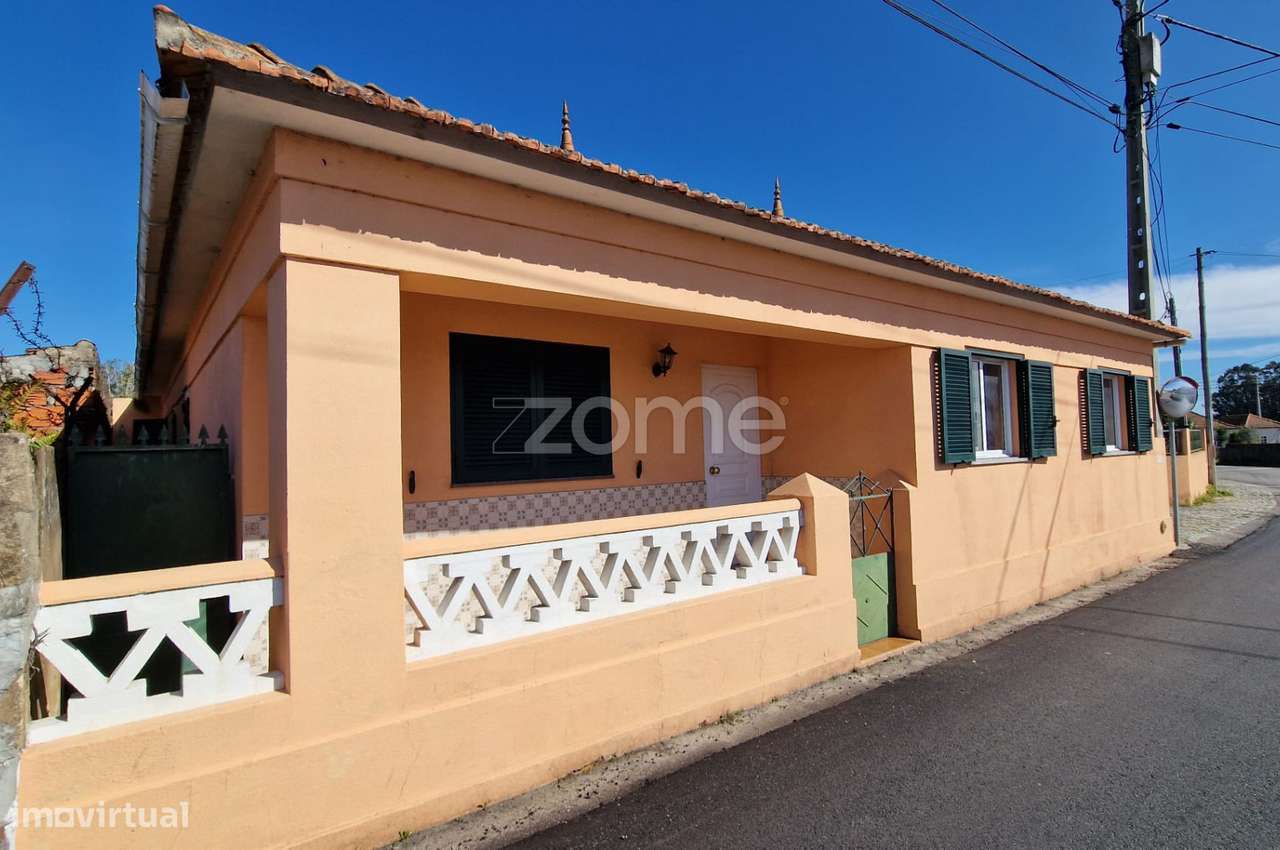 Moradia com terreno e anexos - Grande imagem: 4/24