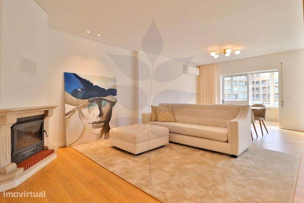 Venda apartamento T2 totalmente renovado em Maximinos-12