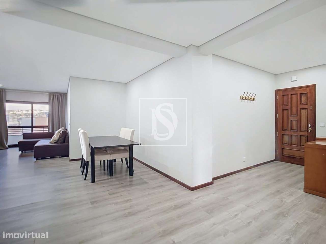 Oportunidade !! Apartamento T2 +1 completamente renovado e com varanda - Grande imagem: 5/41