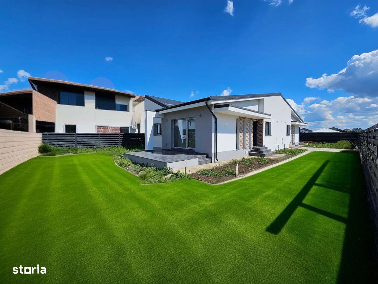 Vila 3 camere, 350 mp, pod - Imagine principală: 2/3