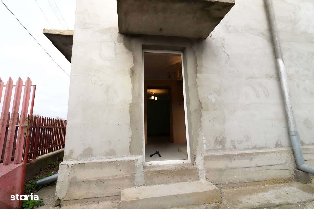 Ocazie-Casa de renovat. 8 camere langa Oltenita-Lac in spatele curtii.-17