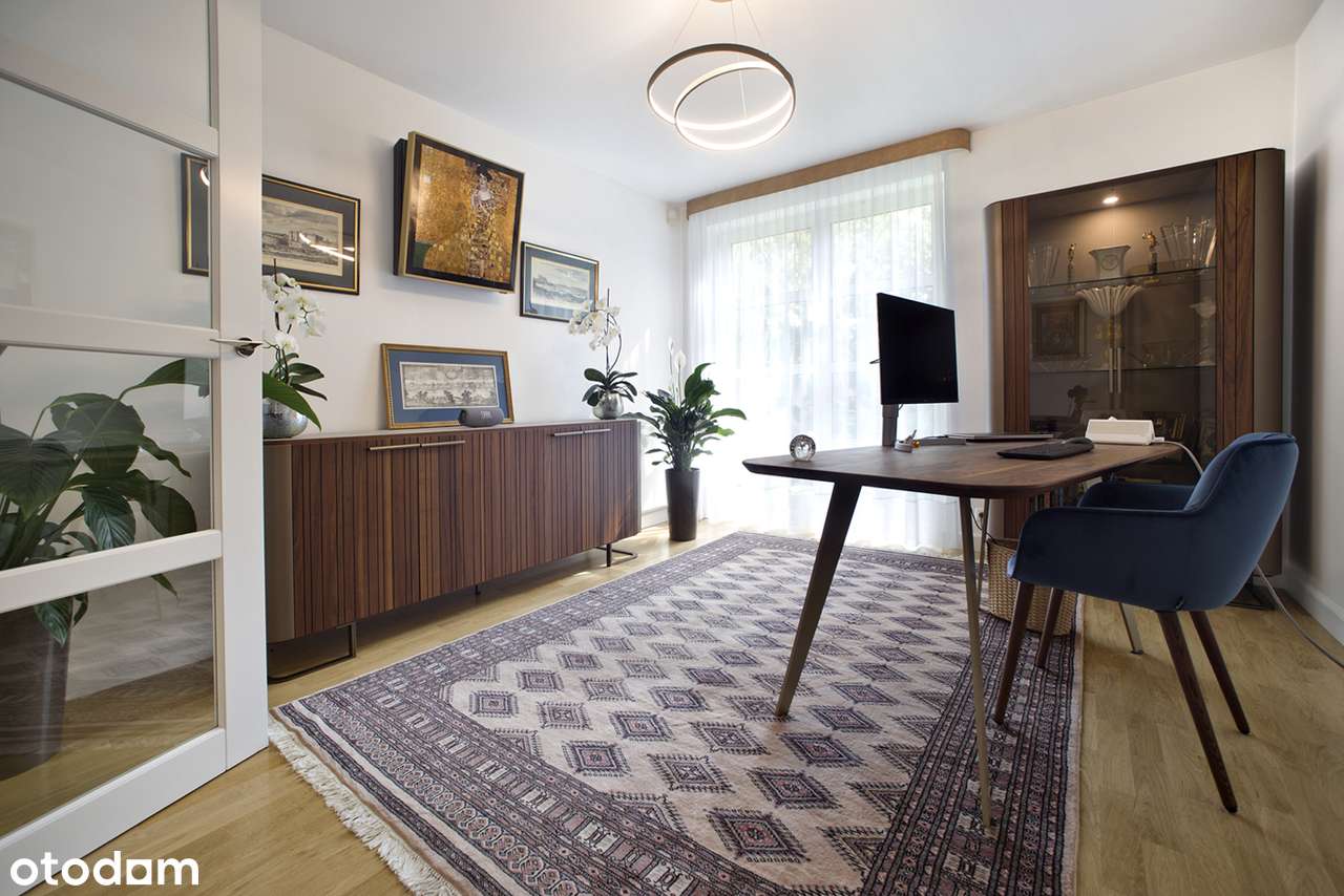 Rezydencja w Wawrze na pięknej działce-8