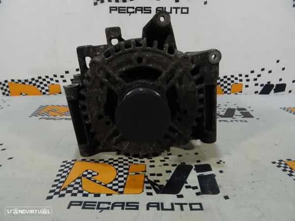 Alternador Mercedes-Benz C-Class (W204)  A 013 154 90 02 / A0131549002 - 1