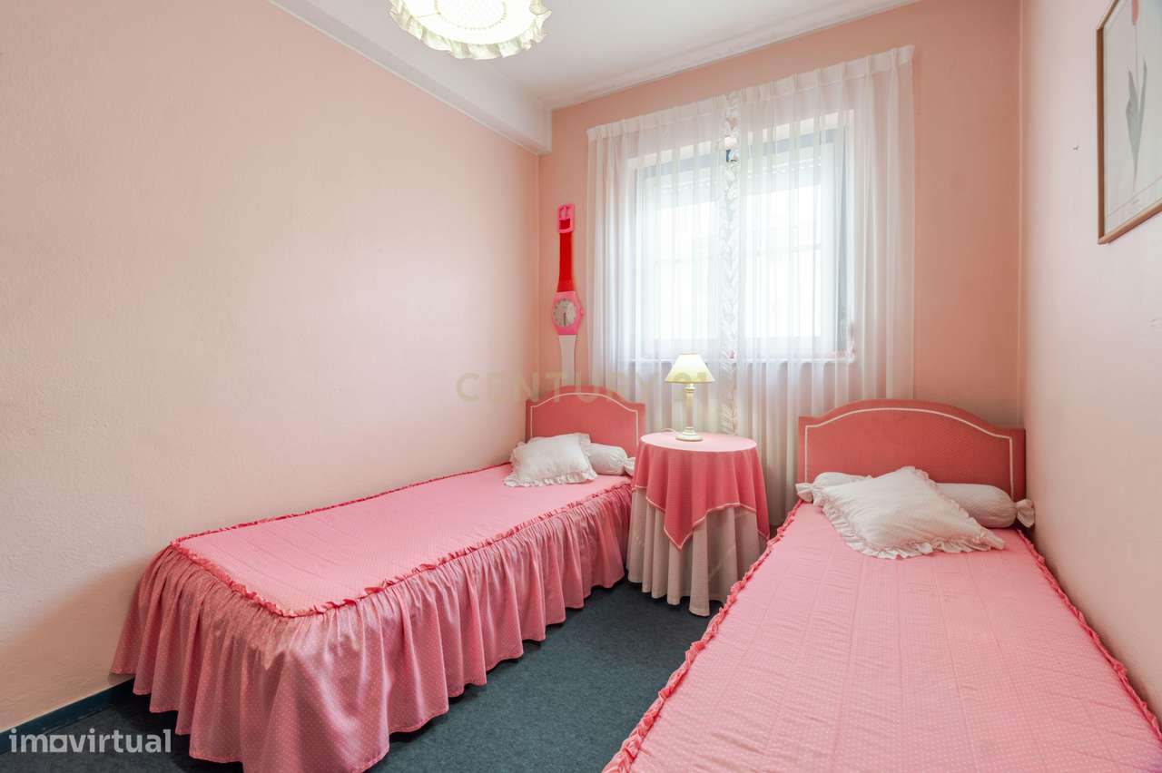 Apartamento T3 em Setúbal  e Boa Exposição Solar-27