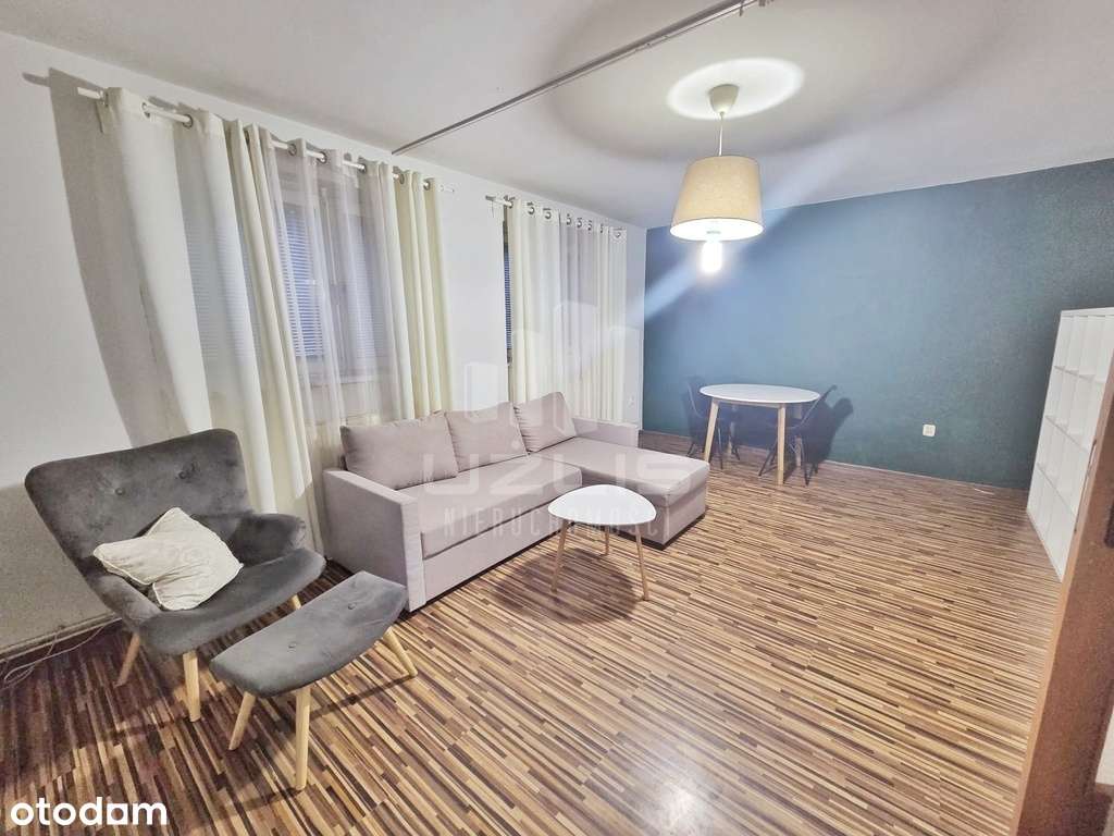 Dom w atrakcyjnej lokalizacji-7