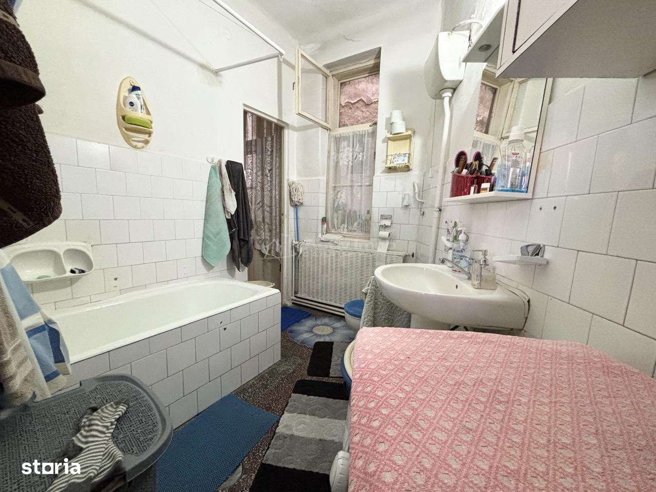 Casa central singur in curte  - 150 mp util - 411 mp curte-6