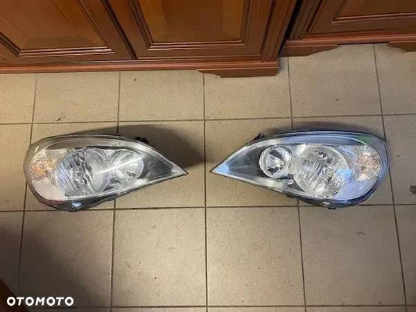 REFLEKTOR LAMPA PRAWA 31299995 PRZÓD VOLVO V60 S60 - 1