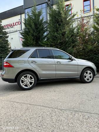 Mercedes-Benz ML 350 BlueTEC 4MATIC 7G-TRONIC - 37