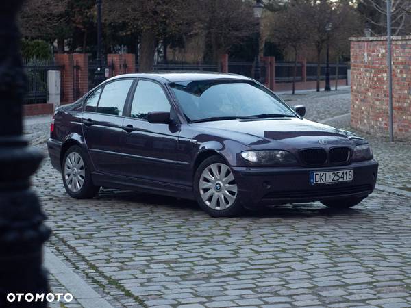 BMW Seria 3 318i Edition Exclusive - 1