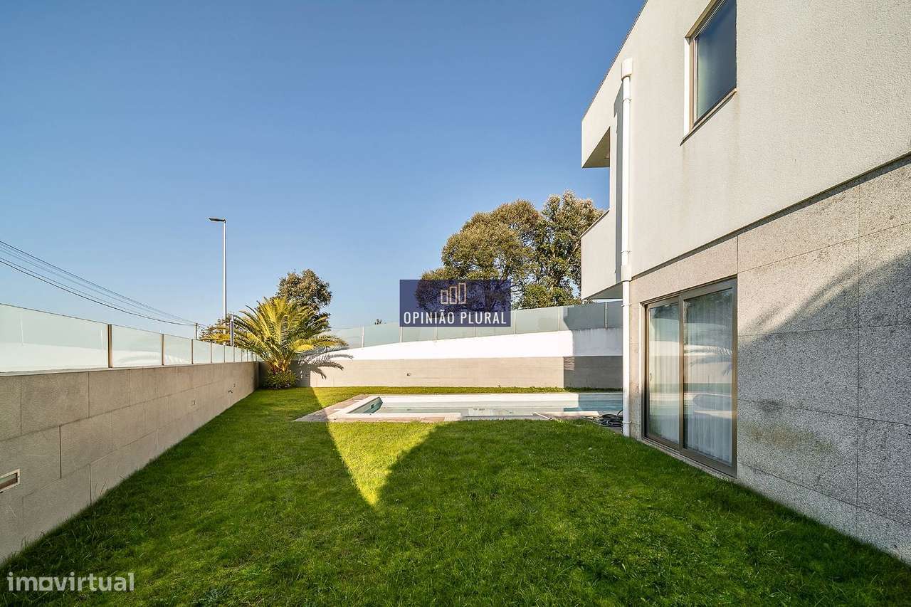 Moradia T4 de Luxo com Piscina  Arcozelo Vila Nova de Gaia-34