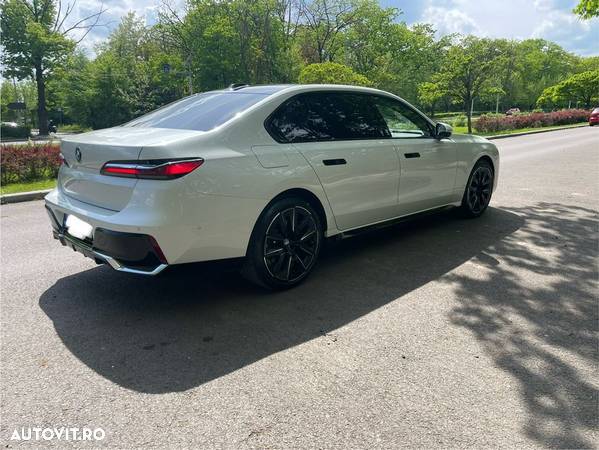 BMW Seria 7 740d xDrive MHEV - 4