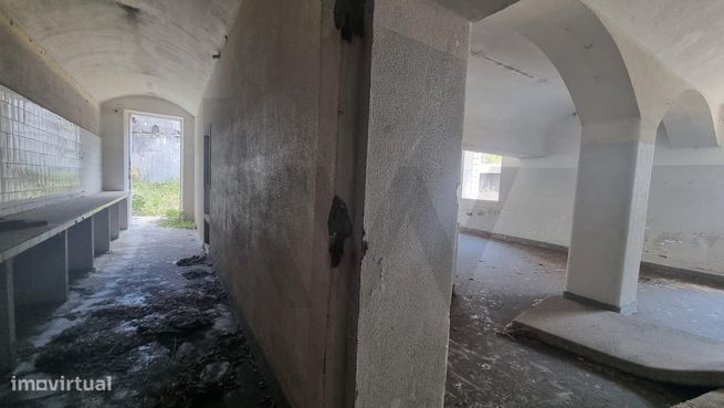 Prédio de grande volumetria no Funchal-19