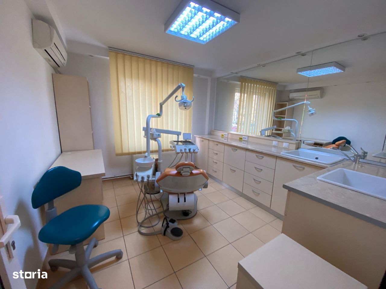 Vanzare spatiu comercial 4 camere cabinet stomatologic Rahova
